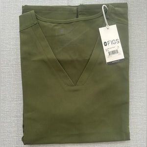 Figs Casma Scrub Top: Women’s Medium Olive Green
Smoke free home
3 pockets